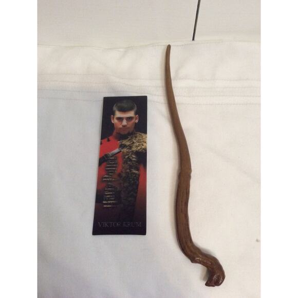 Viktor Krum Wand - NEW - 2019 Series 2 Harry Potter Mystery Wands - Picture 3 of 3